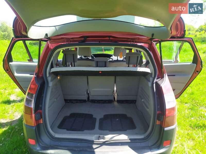 Мінівен Renault Scenic 2004 в Коломиї