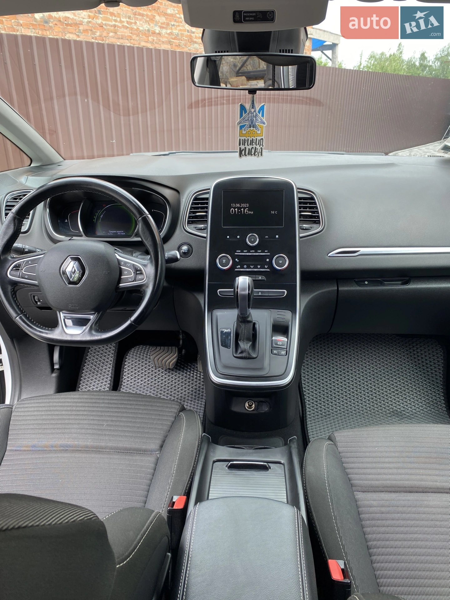2017 Renault Scenic - мініатюра 12