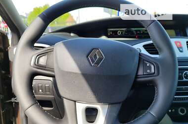 Минивэн Renault Scenic 2010 в 