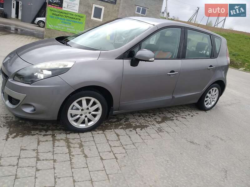 Минивэн Renault Scenic 2011 в Львове