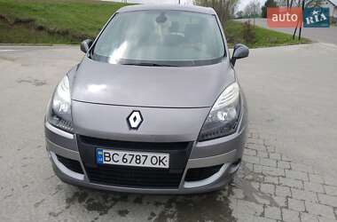 Минивэн Renault Scenic 2011 в 