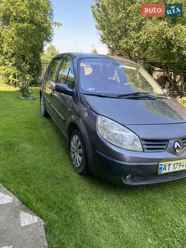 Минивэн Renault Scenic 2004 в Ивано-Франковске