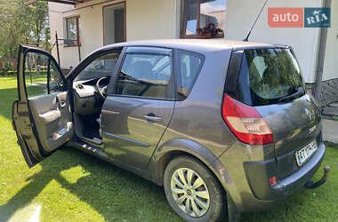 Минивэн Renault Scenic 2004 в 