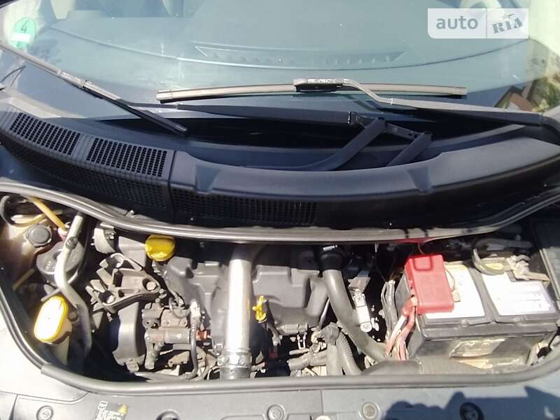Минивэн Renault Scenic 2005 в 