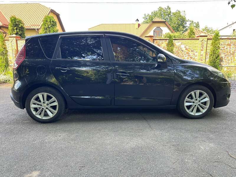 Минивэн Renault Scenic 2011 в Бершади