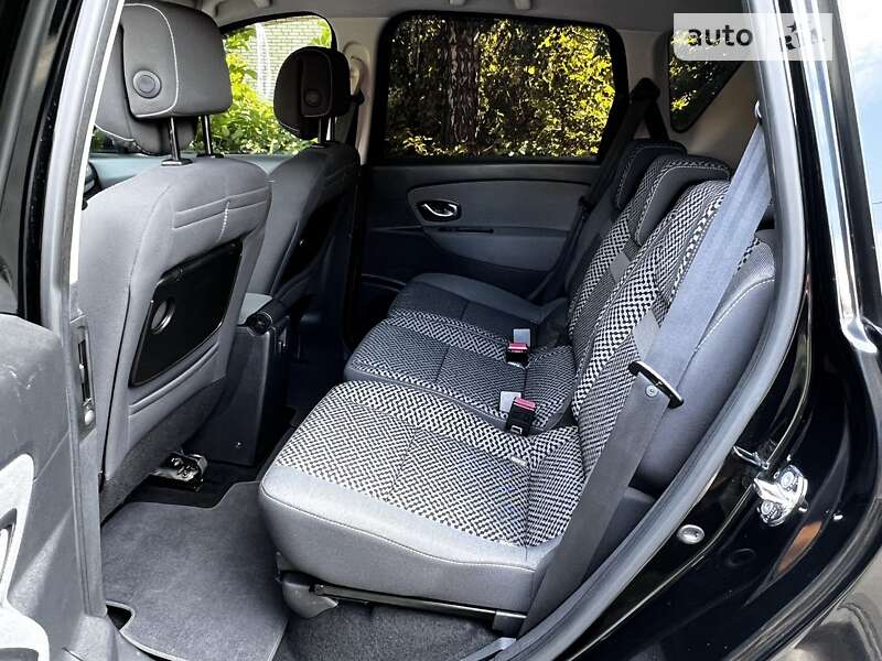 Минивэн Renault Scenic 2011 в Бершади