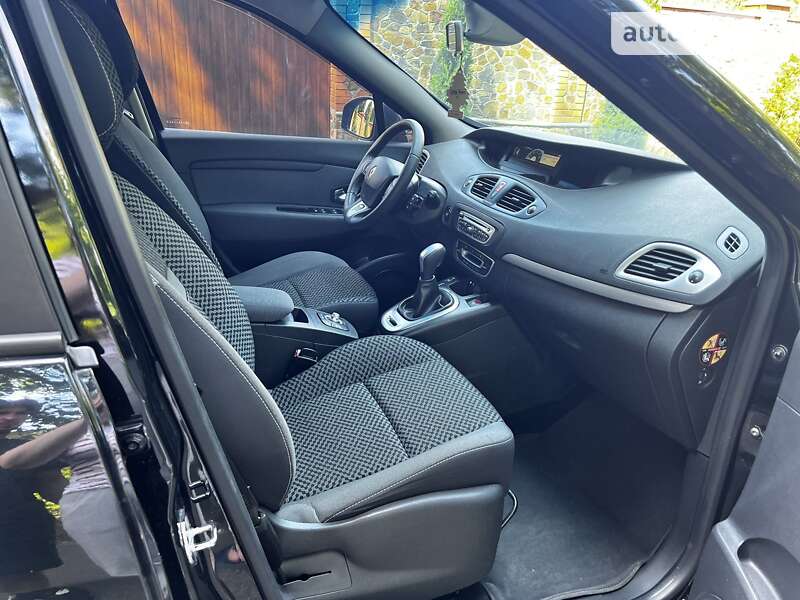 Минивэн Renault Scenic 2011 в Бершади