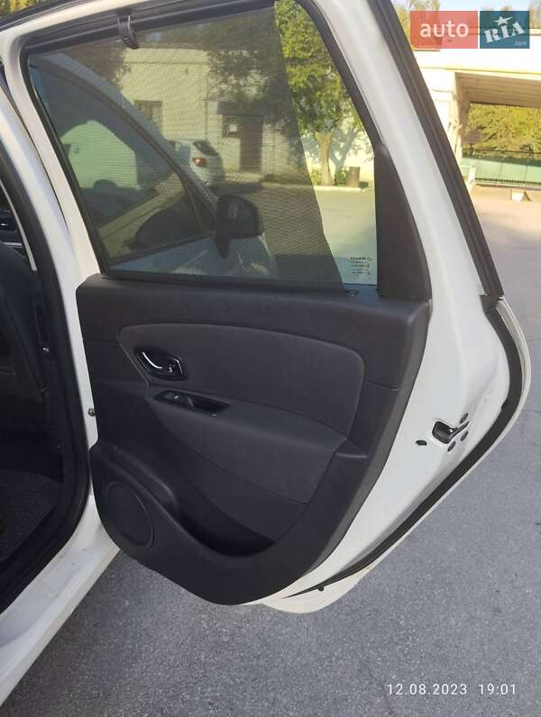 Минивэн Renault Scenic 2016 в Звягеле фото 16 Минивэн Renault Scenic 2016 в Звягеле