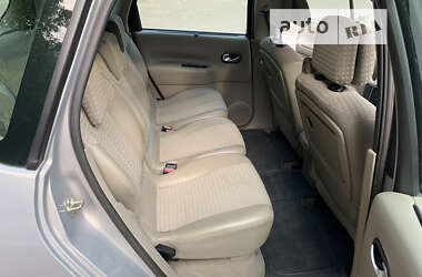 Минивэн Renault Scenic 2004 в 