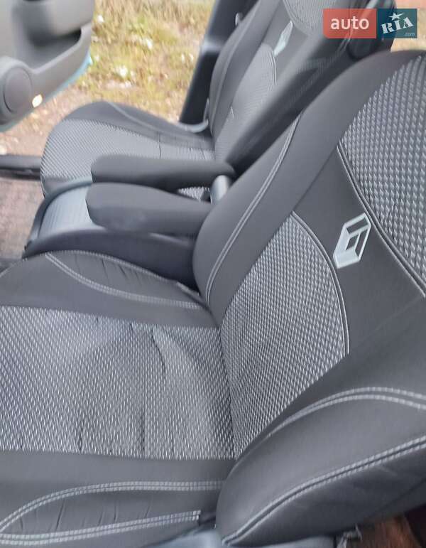 Минивэн Renault Scenic 2007 в Нововолынске