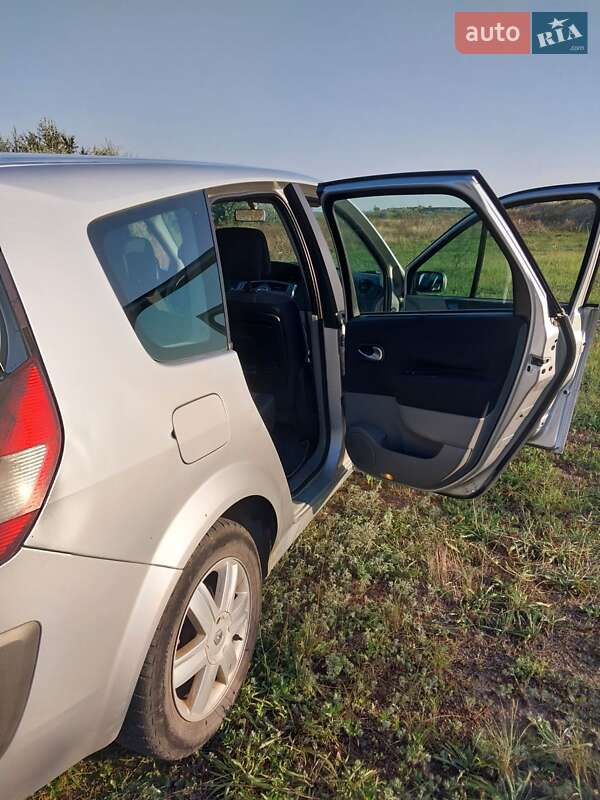 Минивэн Renault Scenic 2005 в Измаиле