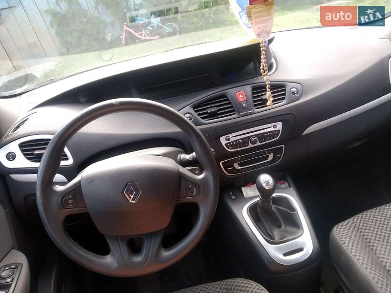 Минивэн Renault Scenic 2011 в Львове