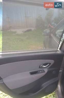 Минивэн Renault Scenic 2011 в 