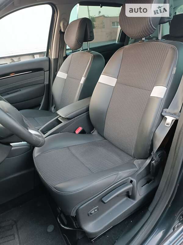 Минивэн Renault Scenic 2011 в Днепре