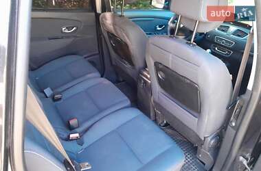 Минивэн Renault Scenic 2009 в 