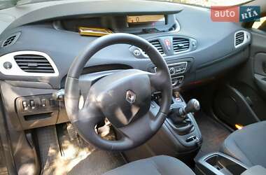 Минивэн Renault Scenic 2009 в 