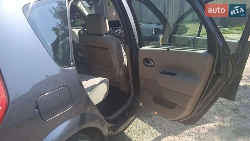 Мінівен Renault Scenic 2006 в Чернівцях