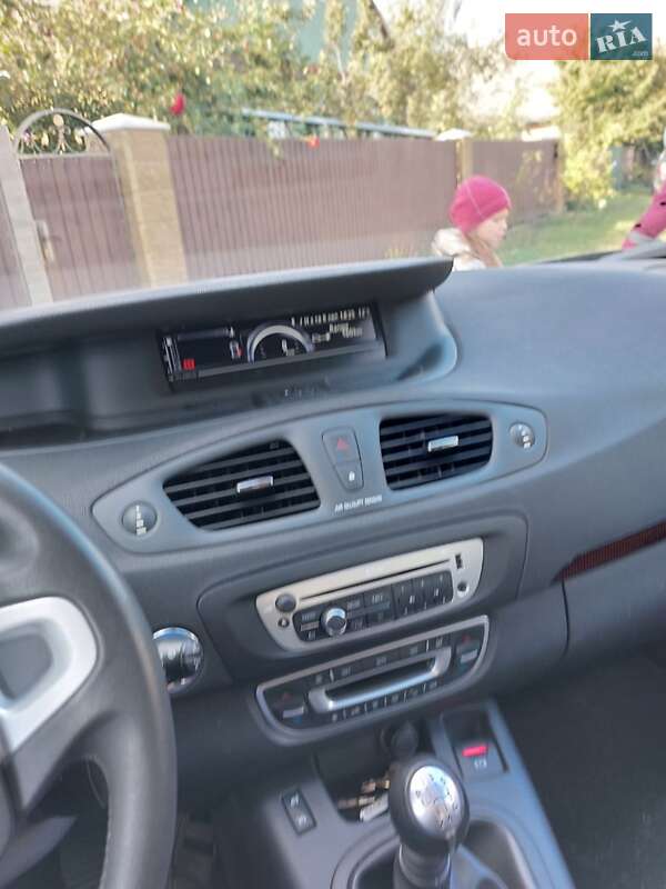 Мінівен Renault Scenic 2012 в Пирятині