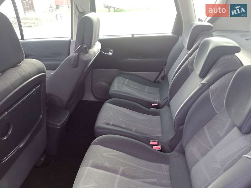 Мінівен Renault Scenic 2005 в Костопілі