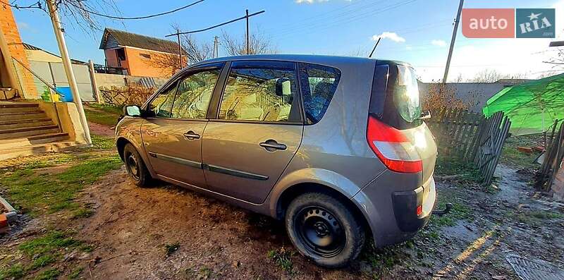 Минивэн Renault Scenic 2004 в Ахтырке