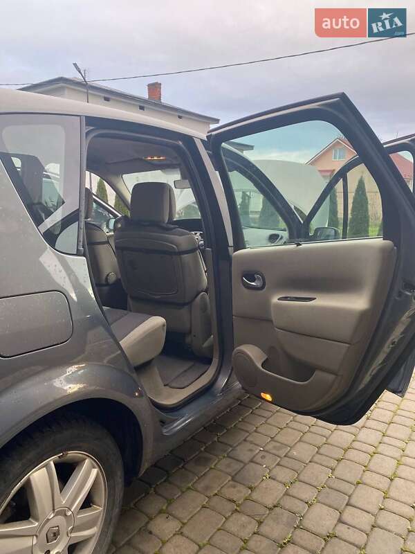 Минивэн Renault Scenic 2006 в Косове