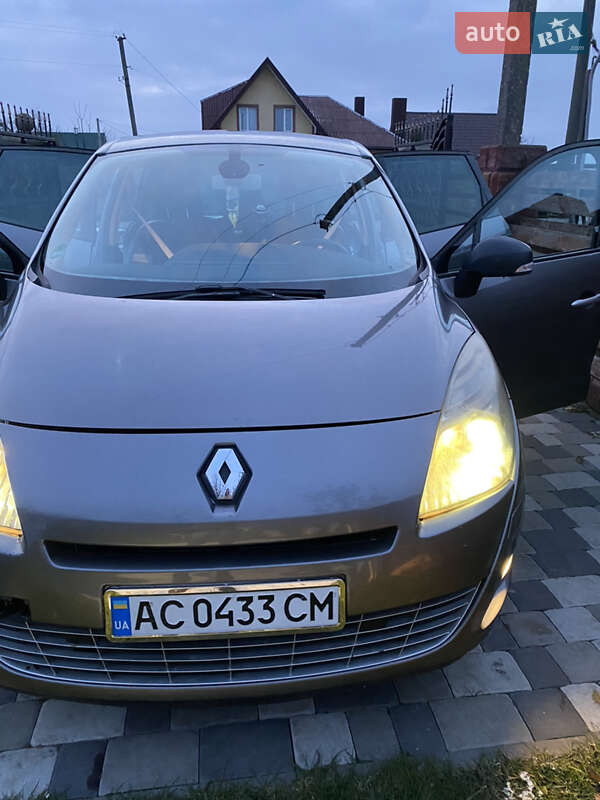 Мінівен Renault Scenic 2011 в Луцьку