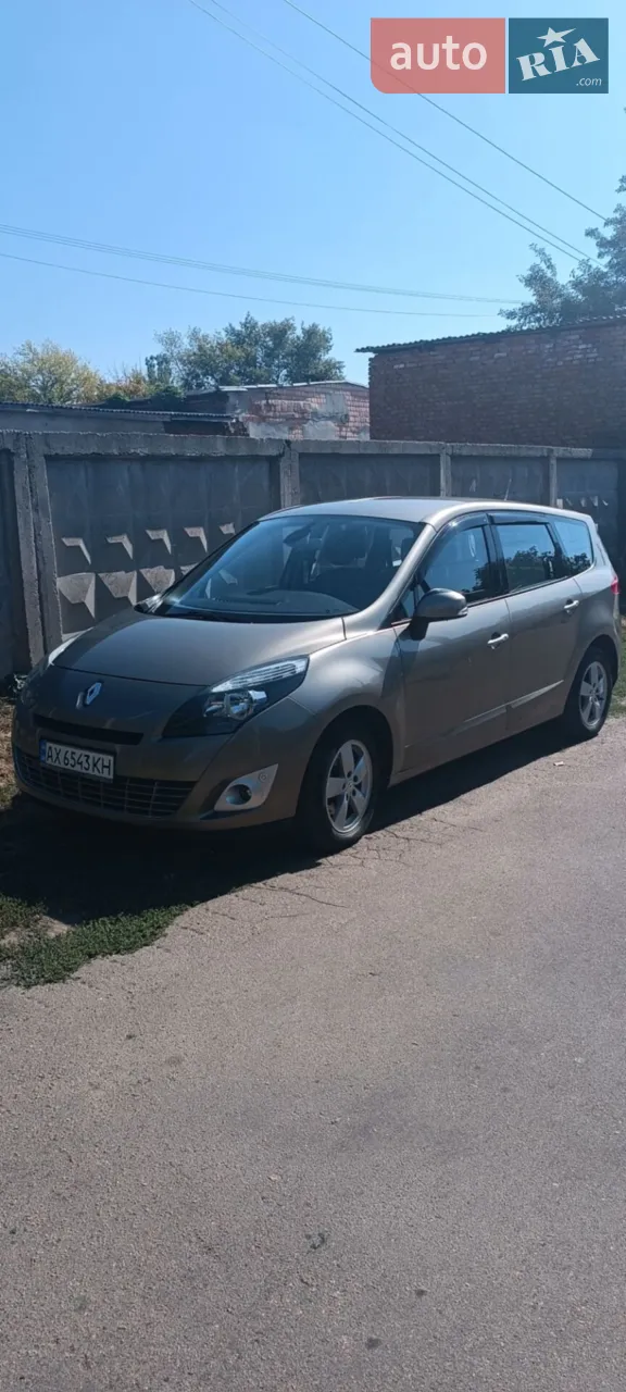 2010 Renault Scenic - мініатюра 12