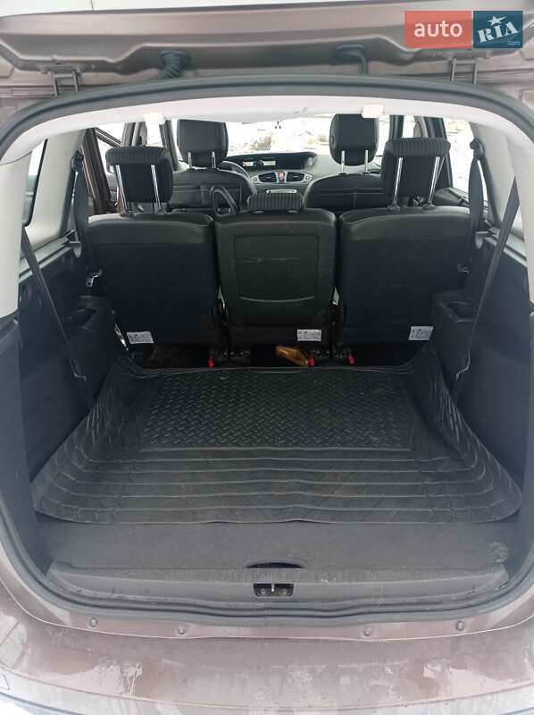Мінівен Renault Scenic 2012 в Кам'янському
