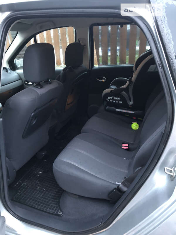 Минивэн Renault Scenic 2007 в Луцке