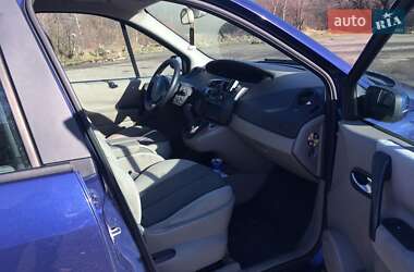 Минивэн Renault Scenic 2004 в 