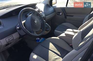 Минивэн Renault Scenic 2004 в 