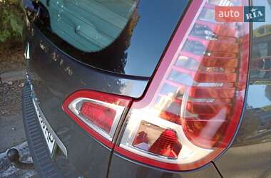 Минивэн Renault Scenic 2010 в 