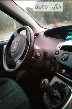 Минивэн Renault Scenic 2004 в 
