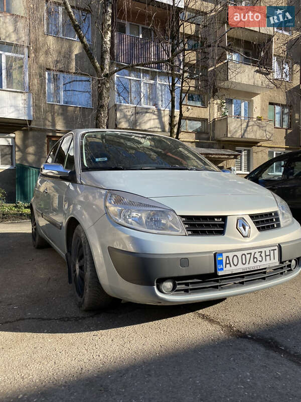 Мінівен Renault Scenic 2003 в Ужгороді