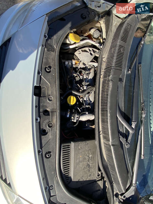 Минивэн Renault Scenic 2003 в Ужгороде
