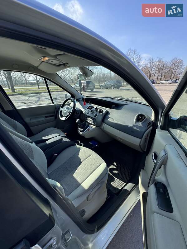 Мінівен Renault Scenic 2006 в Івано-Франківську