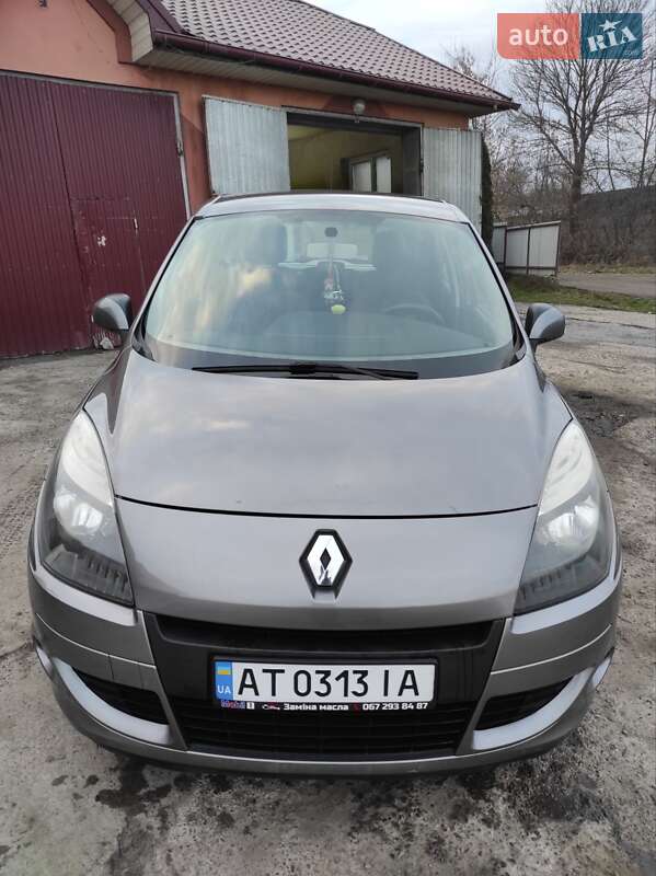 Минивэн Renault Scenic 2011 в Бурштыне