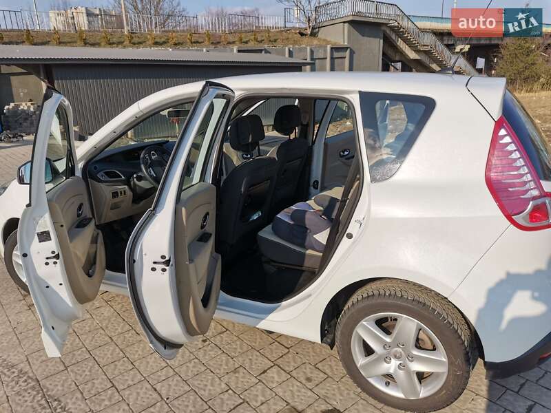 Минивэн Renault Scenic 2011 в Дрогобыче фото 13 Минивэн Renault Scenic 2011 в Дрогобыче