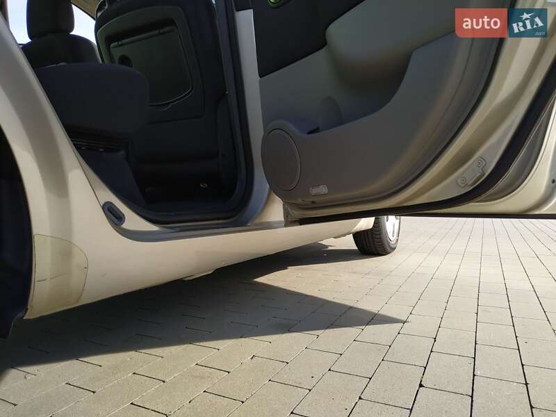 Мінівен Renault Scenic 2006 в Сумах