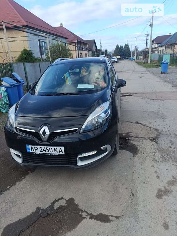 Мінівен Renault Scenic 2014 в Ужгороді фото Мінівен Renault Scenic 2014 в Ужгороді