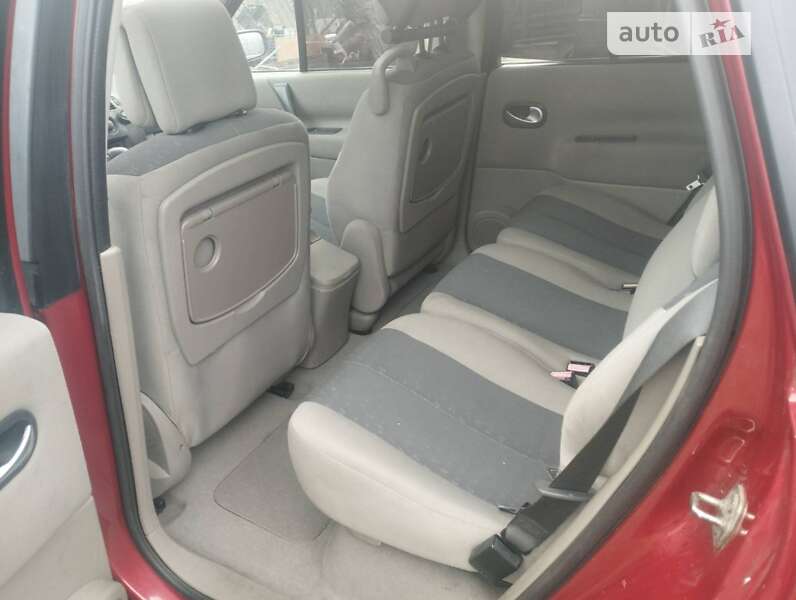 Минивэн Renault Scenic 2005 в Броварах