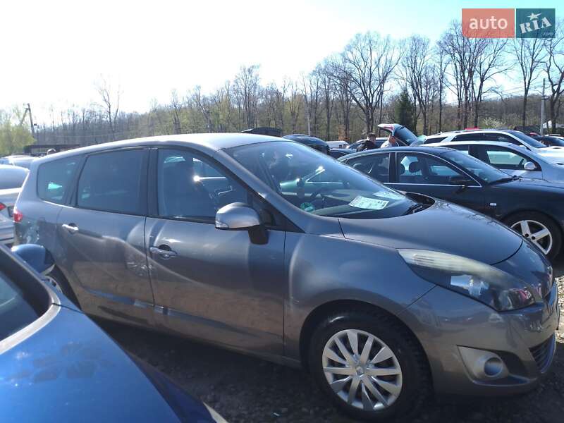 Минивэн Renault Scenic 2010 в Ивано-Франковске