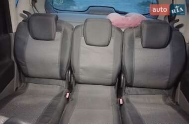 Мінівен Renault Scenic 2005 в Золочеві