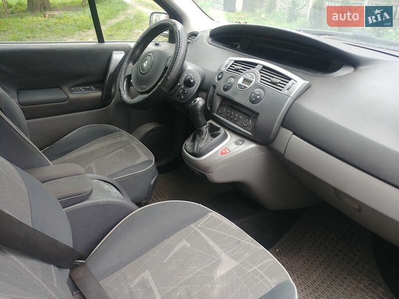 Минивэн Renault Scenic 2004 в Шептицькому