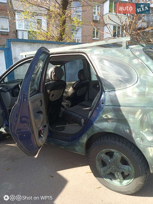 Мінівен Renault Scenic 2003 в Обухові
