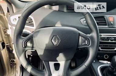 Мінівен Renault Scenic 2011 в Мукачевому