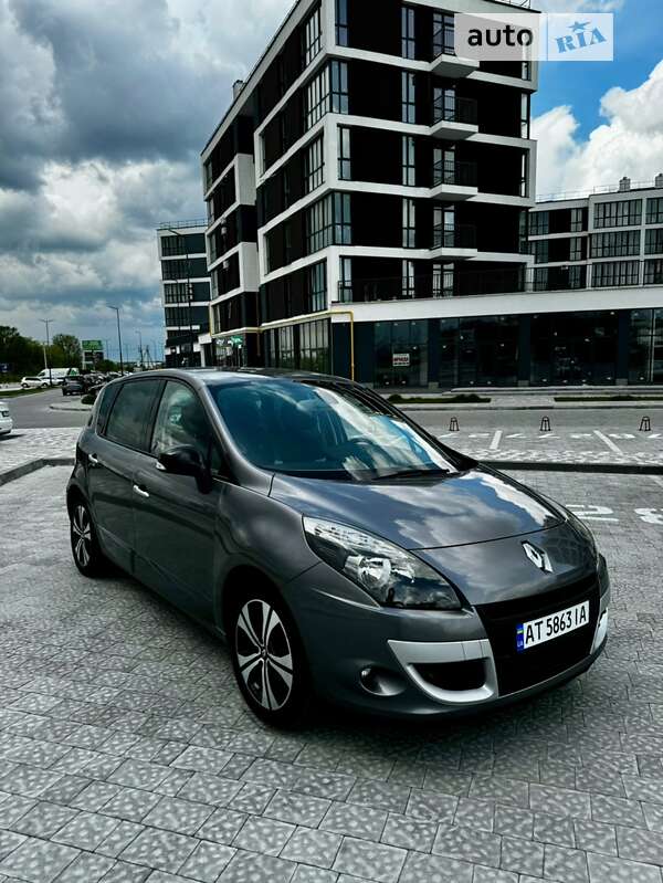 Минивэн Renault Scenic 2011 в Львове