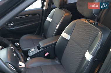 Минивэн Renault Scenic 2012 в 