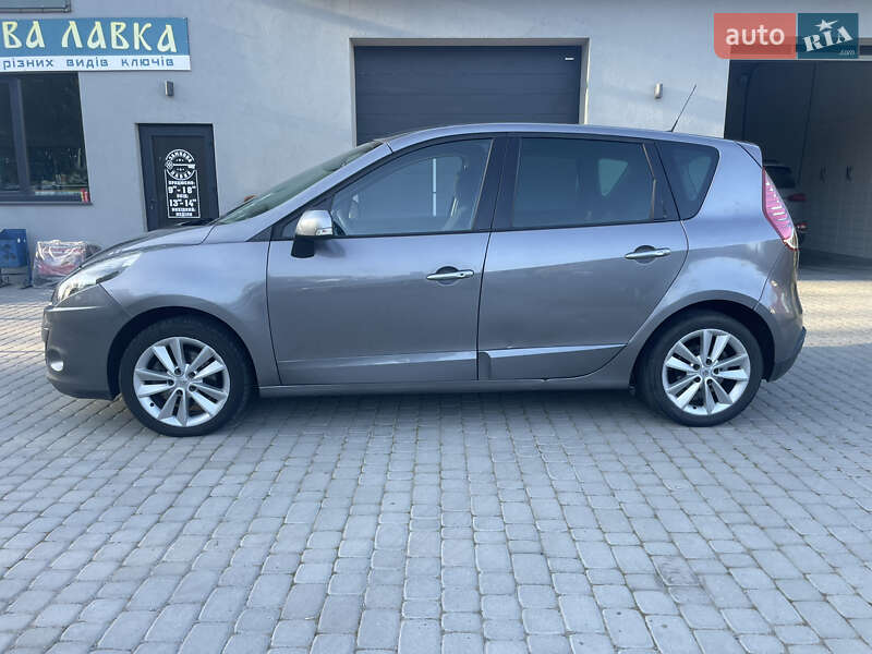 Мінівен Renault Scenic 2010 в Старокостянтинові
