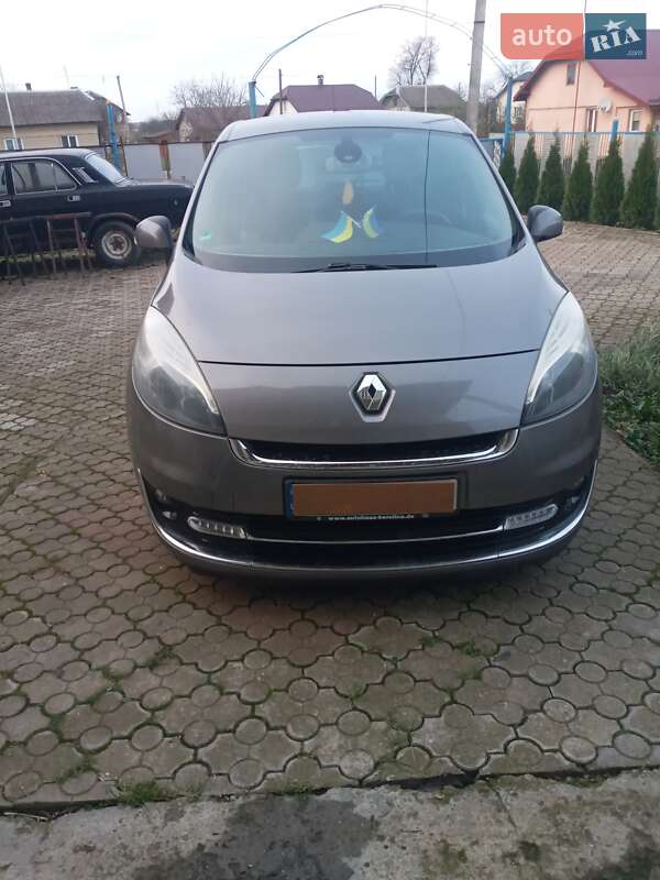 Минивэн Renault Scenic 2012 в Стрые